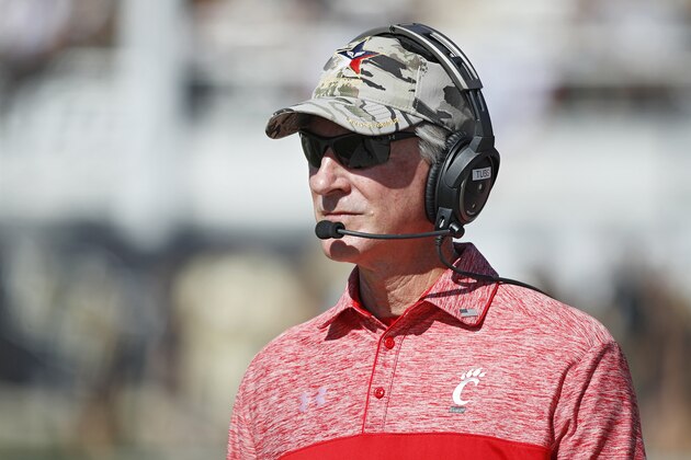 ORLANDO, FL - NOVEMBER 12: Head coach Tommy Tuberville of the Cincinnati Bearcats looks on from the sideline against the Central Florida Knights during the game at Bright House Networks Stadium on November 12, 2016 in Orlando, Florida. Central Florida defeated Cincinnati 24-3. (Photo by Joe Robbins/Getty Images)