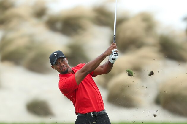 NASSAU, BAHAMAS - DECEMBER 04:  Tiger Woods of the United States hits an approach shot on the third hole during the final round of the Hero World Challenge at Albany, The Bahamas on December 4, 2016 in Nassau, Bahamas.  (Photo by Christian Petersen/Getty Images)