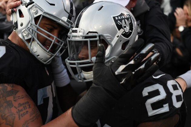 OAKLAND, CA - DECEMBER 04:  Latavius Murray #28 of the Oakland Raiders celebrates after a touchdown against the Buffalo Bills during their NFL game at Oakland Alameda Coliseum on December 4, 2016 in Oakland, California.  (Photo by Thearon W. Henderson/Getty Images)