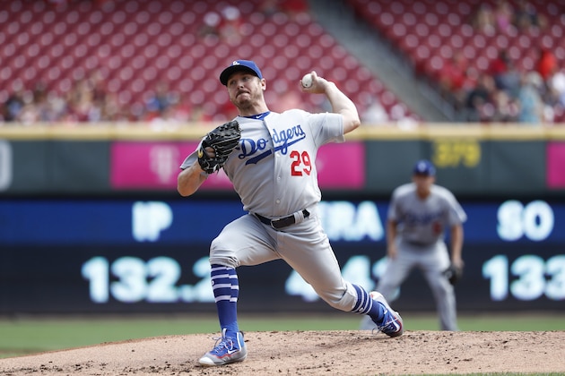 CINCINNATI, OH - AUGUST 22: Scott Kazmir #29 of the Los Angeles Dodgers pitches against the Cincinnati Reds during the game at Great American Ball Park on August 22, 2016 in Cincinnati, Ohio. The Dodgers defeated the Reds 18-9. (Photo by Joe Robbins/Getty Images)