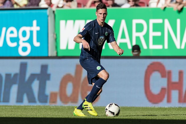 Augsburg, Deutschland, 27.08.2016, Bundesliga, FC Augsburg - VfL Wolfsburg, Julian Draxler (WOB)   (Photo by TF-Images/Getty Images)