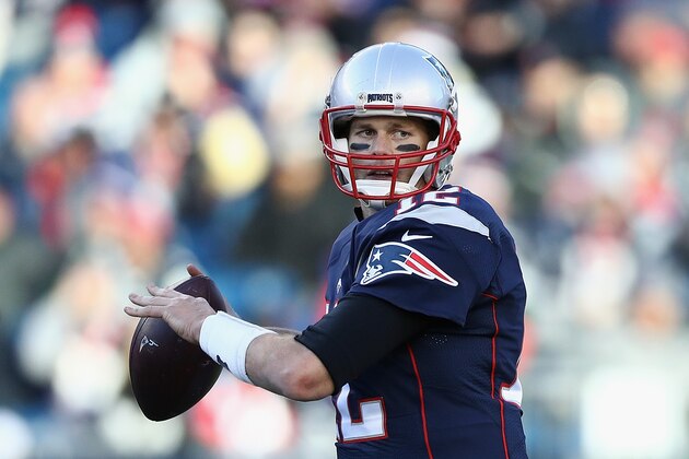 FOXBORO, MA - DECEMBER 04:  Tom Brady #12 of the New England Patriots looks to throw a pass during the second half against the Los Angeles Rams at Gillette Stadium on December 4, 2016 in Foxboro, Massachusetts.  (Photo by Maddie Meyer/Getty Images)