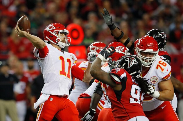 ATLANTA, GA - DECEMBER 04:  Alex Smith #11 of the Kansas City Chiefs looks to pass against the Atlanta Falcons at Georgia Dome on December 4, 2016 in Atlanta, Georgia.  (Photo by Kevin C. Cox/Getty Images)