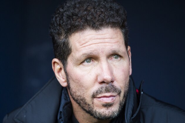 PAMPLONA, SPAIN - NOVEMBER 27:  Head coach Diego Simeone of Atletico Madrid looks on prior to the start the La Liga match between CA Osasuna and Atletico Madrid at Estadio Reyno de Navarra on November 27, 2016 in Pamplona, Spain.  (Photo by Juan Manuel Serrano Arce/Getty Images)