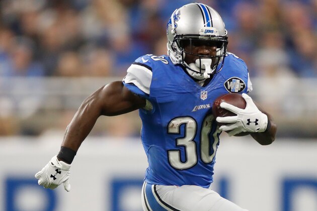 DETROIT, MI - OCTOBER 23: Justin Forsett #30 of the Detroit Lions looks for yards during a run against the Washington Redskins at Ford Field on October 23, 2016 in Detroit, Michigan Detroit won the game 20-17. (Photo by Gregory Shamus/Getty Images)