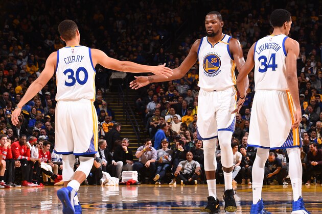 OAKLAND, CA - DECEMBER 1:  Kevin Durant