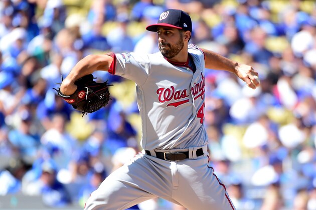 LOS ANGELES, CA - OCTOBER 10:  Gio Gonzalez #47 of the Washington Nationals pitches in the first inning against the Los Angeles Dodgers in game three of the National League Division Series at Dodger Stadium on October 10, 2016 in Los Angeles, California.  (Photo by Harry How/Getty Images)