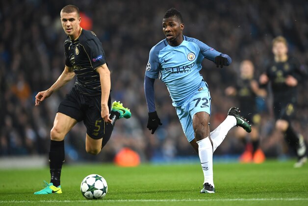 MANCHESTER, ENGLAND - DECEMBER 06:  Kelechi Iheanacho of Manchester City (R) breaks through to score his sides first goal during the UEFA Champions League Group C match between Manchester City FC and Celtic FC at Etihad Stadium on December 6, 2016 in Manchester, England.  (Photo by Laurence Griffiths/Getty Images)
