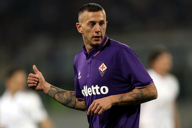 FLORENCE, ITALY - SEPTEMBER 25: Federico Bernardeschi of ACF Fiorentina reacts during the Serie A match between ACF Fiorentina and AC Milan at Stadio Artemio Franchi on September 25, 2016 in Florence, Italy.  (Photo by Gabriele Maltinti/Getty Images)