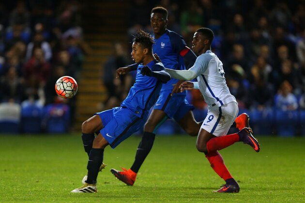 PETERBOROUGH, ENGLAND - NOVEMBER 14: Boubacar Kamara of France U18 and Niall Ennis of England U18 during the U18 International Friendly match between England and France at London Road Stadium on November 14, 2016 in Peterborough, England. (Photo by Catherine Ivill - AMA/Getty Images) PETERBOROUGH, ENGLAND - NOVEMBER 14: Boubacar Kamara of France U18 and Niall Ennis of England U18 during the U18 International Friendly match between England and France at London Road Stadium on November 14, 2016 in Peterborough, England. (Photo by Catherine Ivill - AMA/Getty Images)