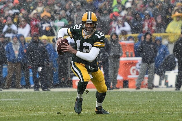 GREEN BAY, WI - DECEMBER 04:  Aaron Rodgers