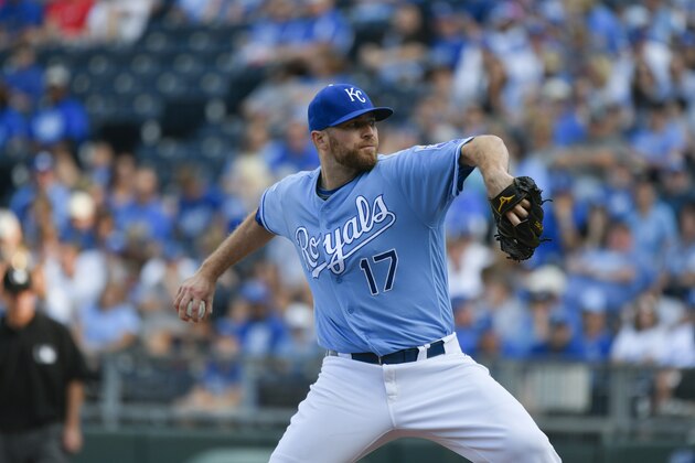 KANSAS CITY, MO - OCTOBER 2: Wade Davis #17 of the Kansas City Royals throws  against the Cleveland Indians at Kauffman Stadium on October 2, 2016 in Kansas City, Missouri. (Photo by Ed Zurga/Getty Images)