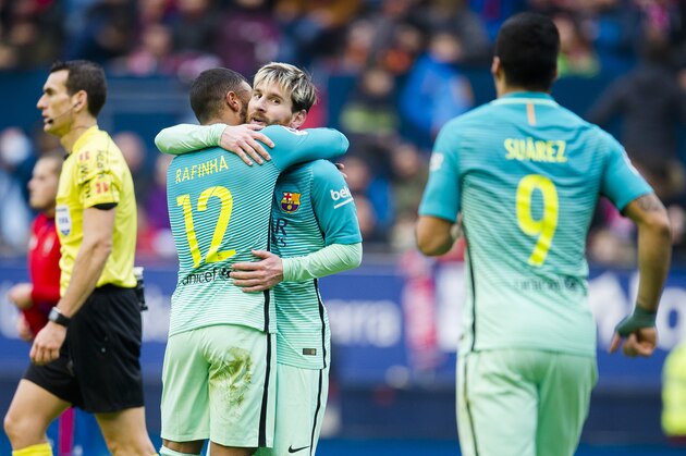 PAMPLONA, SPAIN - DECEMBER 10:  Lionel Messi of FC Barcelona celebrates after scoring his team's third goal during the La Liga match between CA Osasuna and FC Barcelona at Estadio Reyno de Navarra on December 10, 2016 in Pamplona, Spain.  (Photo by Juan Manuel Serrano Arce/Getty Images)