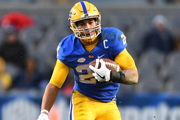 PITTSBURGH, PA - NOVEMBER 19:  James Conner #24 of the Pittsburgh Panthers in action during the game against the Duke Blue Devils at Heinz Field on November 19, 2016 in Pittsburgh, Pennsylvania. (Photo by Joe Sargent/Getty Images)