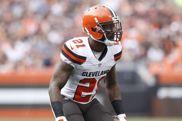 CLEVELAND, OH - SEPTEMBER 18: Jamar Taylor #21 of the Cleveland Browns in action against the Baltimore Ravens during the game at FirstEnergy Stadium on September 18, 2016 in Cleveland, Ohio. The Ravens defeated the Browns 25-20. (Photo by Joe Robbins/Getty Images)