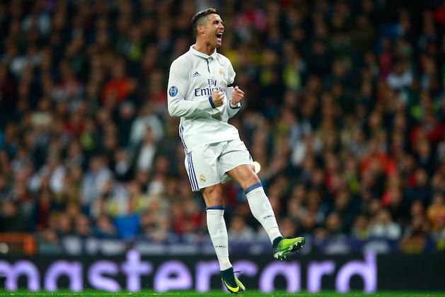 MADRID, SPAIN - DECEMBER 07: Cristiano Ronaldo of Real Madrid reats during the UEFA Champions League Group F match between Real Madrid CF and Borussia Dortmund at the Bernabeu on December 7, 2016 in Madrid, Spain.  (Photo by Gonzalo Arroyo Moreno/Getty Images)