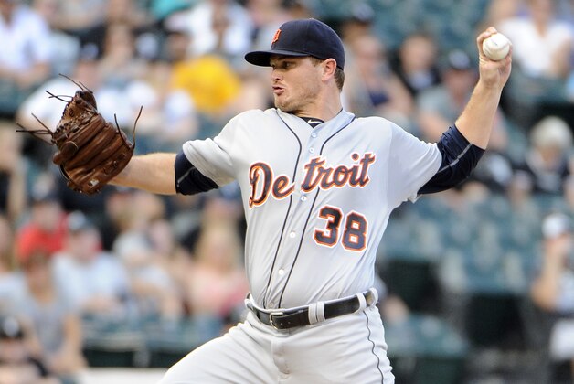 CHICAGO, IL - SEPTEMBER 05: Justin Wilson #38 of the Detroit Tigers pitches against the Chicago White Sox during the ninth inning on September 5, 2016 at U. S. Cellular Field in Chicago, Illinois. (Photo by David Banks/Getty Images)