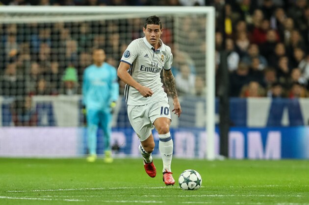 MADRID, SPAIN - DECEMBER 07: James Rodriguez of Real Madrid in action  during the UEFA Champions League match between Real Madrid CF and Borussia Dortmund at Bernabeu on December 7, 2016 in Madrid. (Photo by TF-Images/Getty Images)