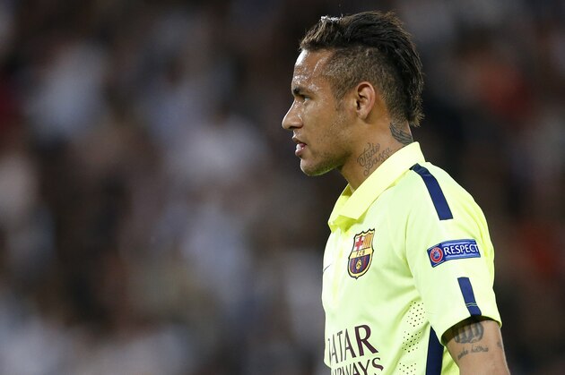 PARIS, FRANCE - APRIL 15: Neymar Jr of Barcelona looks on during the UEFA Champions League quater final first leg match between Paris Saint-Germain (PSG) and FC Barcelona at Parc des Princes stadium on April 15, 2015 in Paris, France. (Photo by Jean Catuffe/Getty Images)
