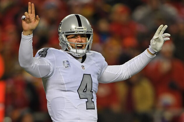 KANSAS CITY, MO - DECEMBER 08:  Quarterback Derek Carr #4 of the Oakland Raiders calls out an audible against the Kansas City Chiefs during the first half on December 8, 2016 at Arrowhead Stadium in Kansas City, Missouri.  (Photo by Peter G. Aiken/Getty Images)