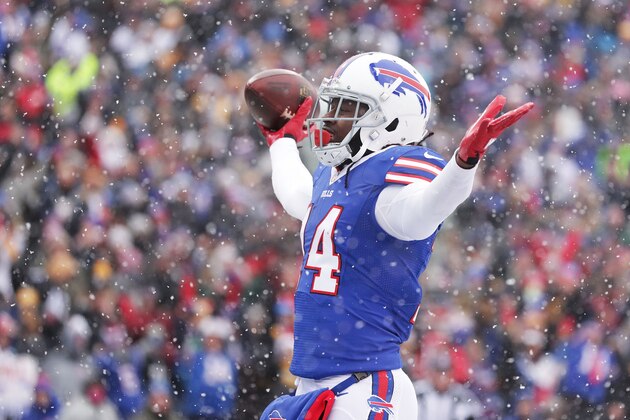 ORCHARD PARK, NY - DECEMBER 11:  Sammy Watkins #14 of the Buffalo Bills celebrates a touchdown catch against the Pittsburgh Steelers during the first half at New Era Field on December 11, 2016 in Orchard Park, New York.  (Photo by Brett Carlsen/Getty Images)