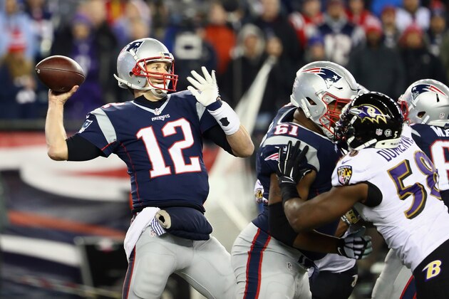 FOXBORO, MA - DECEMBER 12:  Tom Brady #12 of the New England Patriots throws a pass during the second half against the Baltimore Ravens at Gillette Stadium on December 12, 2016 in Foxboro, Massachusetts.  (Photo by Adam Glanzman/Getty Images)