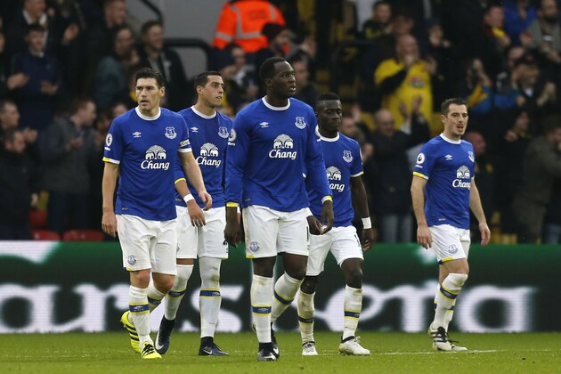 Everton's Belgian striker Romelu Lukaku (C) and teammates react after Watford scored their third goal during the English Premier League football match between Watford and Everton at Vicarage Road Stadium in Watford, north of London on December 10, 2016. / AFP / Ian KINGTON / RESTRICTED TO EDITORIAL USE. No use with unauthorized audio, video, data, fixture lists, club/league logos or 'live' services. Online in-match use limited to 75 images, no video emulation. No use in betting, games or single club/league/player publications.  /         (Photo credit should read IAN KINGTON/AFP/Getty Images)