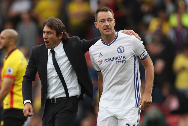 WATFORD, ENGLAND - AUGUST 20:  Manager Antonio Conte and John Terry of Chelsea celebrate their victory during the Premier League match between Watford and Chelsea at Vicarage Road on August 20, 2016 in Watford, England.  (Photo by Christopher Lee/Getty Images)