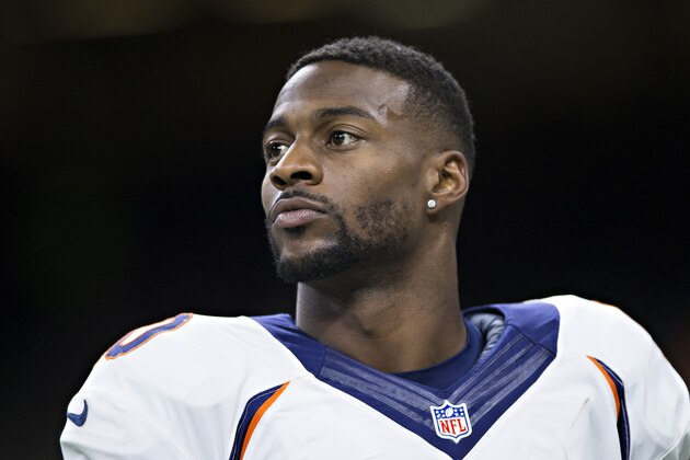 NEW ORLEANS, LA - NOVEMBER 13:  Emmanuel Sanders #10 of the Denver Broncos warming up before a game against the New Orleans Saints at Mercedes-Benz Superdome on November 13, 2016 in New Orleans, Louisiana.  The Broncos defeated the Saints 25-23.  (Photo by Wesley Hitt/Getty Images)