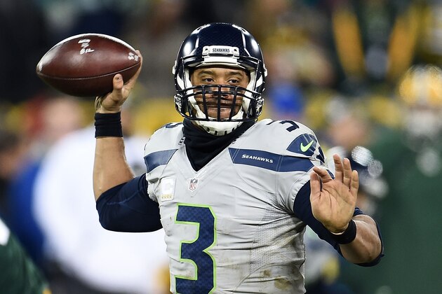 GREEN BAY, WI - DECEMBER 11: Russell Wilson #3 of the Seattle Seahawks throws a pass during the second half of a game against the Green Bay Packers at Lambeau Field on December 11, 2016 in Green Bay, Wisconsin.  (Photo by Stacy Revere/Getty Images)