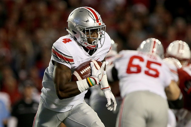 MADISON, WI - OCTOBER 15: Curtis Samuel #4 of the Ohio State Buckeyes runs with the ball in the first quarter against the Wisconsin Badgers at Camp Randall Stadium on October 15, 2016 in Madison, Wisconsin. (Photo by Dylan Buell/Getty Images)