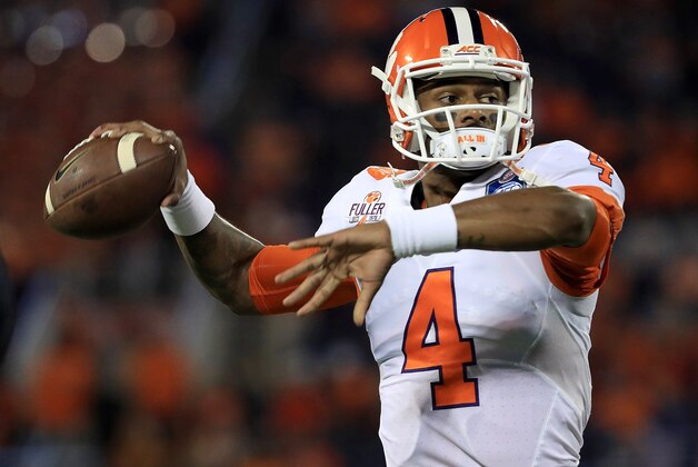 ORLANDO, FL - DECEMBER 03:  Deshaun Watson #4 of the Clemson Tigers warms up during the ACC Championship against the Virginia Tech Hokies on December 3, 2016 in Orlando, Florida.  (Photo by Mike Ehrmann/Getty Images)
