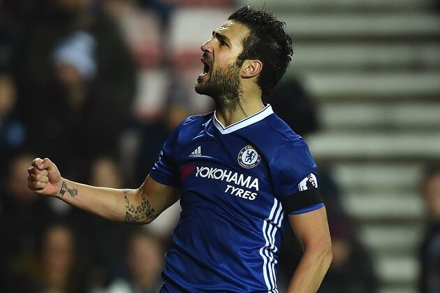 SUNDERLAND, ENGLAND - DECEMBER 14:  Cesc Fabregas of Chelsea celebrates scoring his sides first goal during the Premier League match between Sunderland and Chelsea at Stadium of Light on December 14, 2016 in Sunderland, England.  (Photo by Laurence Griffiths/Getty Images)