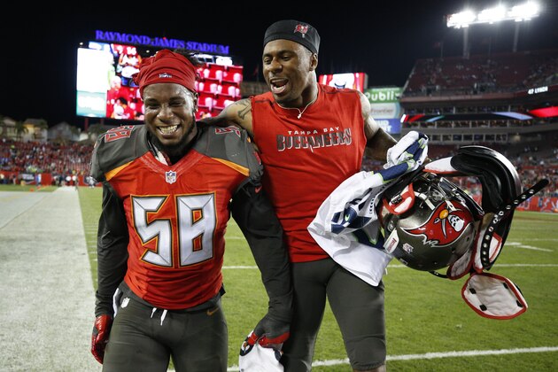 TAMPA, FL - NOVEMBER 27: Kwon Alexander #58 of the Tampa Bay Buccaneers celebrates after the game against the Seattle Seahawks at Raymond James Stadium on November 27, 2016 in Tampa, Florida. The Buccaneers defeated the Seahawks 14-5. (Photo by Joe Robbins/Getty Images)