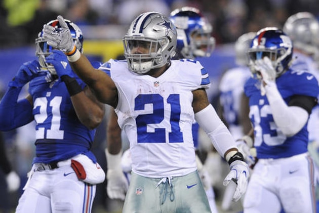 Dallas Cowboys running back Ezekiel Elliott (21) celebrates a first down during the first half of an NFL football game against the New York Giants Sunday, Dec. 11, 2016, in East Rutherford, N.J. (AP Photo/Bill Kostroun)
