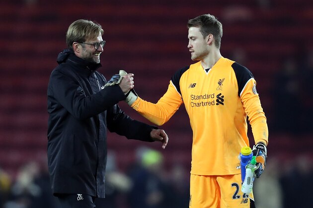 MIDDLESBROUGH, ENGLAND - DECEMBER 14: Liverpool manager Jurgen Klopp shakes hands with Simon Mignolet at full-time following the Barclays Premier League match between Middlesbrough and Liverpool at the Riverside Stadium on December 14, 2016 in Middlesbrough, England. (Photo by Chris Brunskill - AMA/Getty Images)