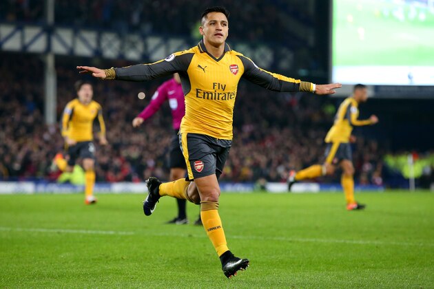 LIVERPOOL, ENGLAND - DECEMBER 13:  Alexis Sanchez of Arsenal celebrates after scoring the opening goal during the Premier League match between Everton and Arsenal at Goodison Park on December 13, 2016 in Liverpool, England.  (Photo by Alex Livesey/Getty Images)