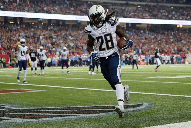 ATLANTA, GA - OCTOBER 23:  Melvin Gordon #28 of the San Diego Chargers pulls in this reception for a touchdown against the Atlanta Falcons at Georgia Dome on October 23, 2016 in Atlanta, Georgia.  (Photo by Kevin C. Cox/Getty Images)