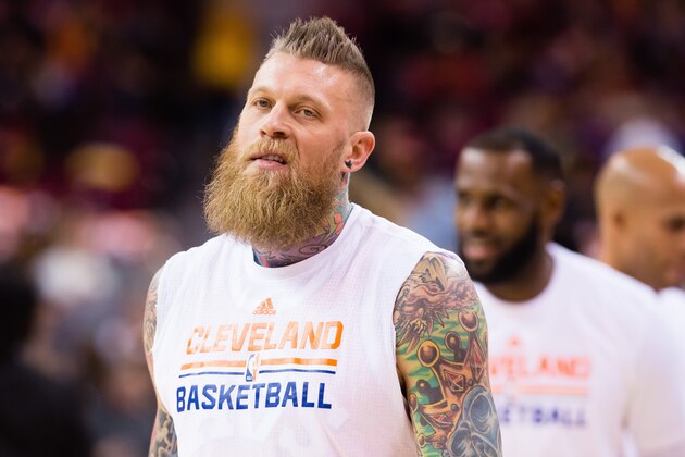 CLEVELAND, OH - DECEMBER 10: Chris Andersen #00 of the Cleveland Cavaliers warms up prior to the game against the Charlotte Hornets at Quicken Loans Arena on December 10, 2016 in Cleveland, Ohio. NOTE TO USER: User expressly acknowledges and agrees that, by downloading and/or using this photograph, user is consenting to the terms and conditions of the Getty Images License Agreement. Mandatory copyright notice. (Photo by Jason Miller/Getty Images)
