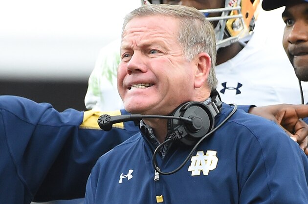 LOS ANGELES, CA - NOVEMBER 26:  Head coach Brian Kelly of the Notre Dame Fighting Irish argues a call in the first half of the game against the USC Trojans at the Los Angeles Memorial Coliseum on November 26, 2016 in Los Angeles, CA.  (Photo by Jayne Kamin-Oncea/Getty Images)