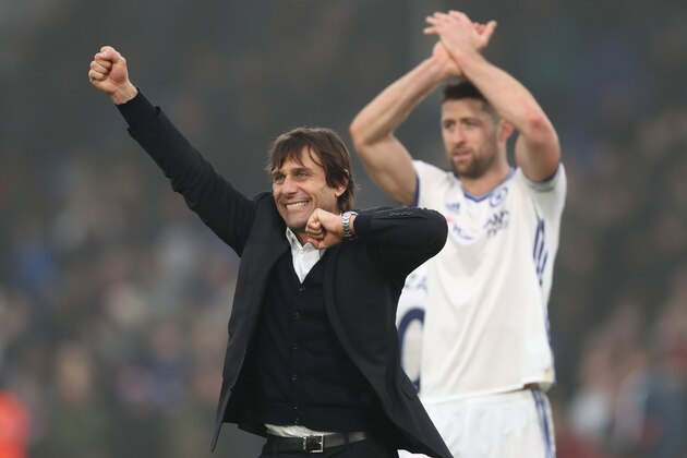 LONDON, ENGLAND - DECEMBER 17: Antonio Conte, Manager of Chelsea (C) celebrates his sides win after the game during the Premier League match between Crystal Palace and Chelsea at Selhurst Park on December 17, 2016 in London, England.  (Photo by Clive Rose/Getty Images)