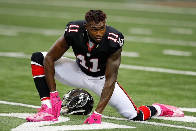 ATLANTA, GA - OCTOBER 23:  Julio Jones #11 of the Atlanta Falcons stretches during pregame warmups prior to facing the San Diego Chargers at Georgia Dome on October 23, 2016 in Atlanta, Georgia.  (Photo by Kevin C. Cox/Getty Images)
