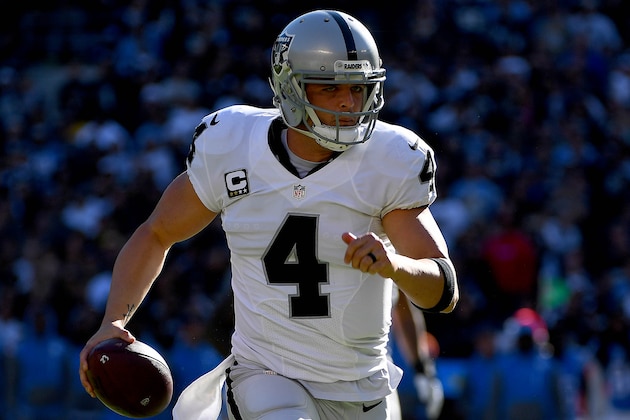 SAN DIEGO, CA - DECEMBER 18:  Quarterback Derek Carr #4 of the Oakland Raiders scrambles for a gain during his team's game against the San Diego Chargers at Qualcomm Stadium on December 18, 2016 in San Diego, California. (Photo by Donald Miralle/Getty Images)