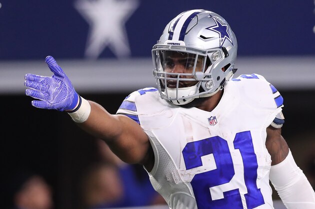 ARLINGTON, TX - DECEMBER 18:  Ezekiel Elliott #21 of the Dallas Cowboys celebrates after rushing for a first down during the fourth quarter against the Tampa Bay Buccaneers at AT&T Stadium on December 18, 2016 in Arlington, Texas. (Photo by Tom Pennington/Getty Images)
