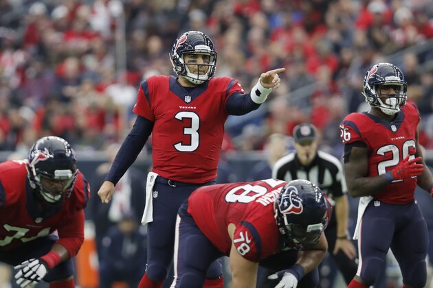 HOUSTON, TX - DECEMBER 18:  Tom Savage #3 of the Houston Texans signals at the line of scrimmage in the fourth quarter at NRG Stadium on December 18, 2016 in Houston, Texas.  (Photo by Tim Warner/Getty Images)