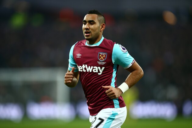 STRATFORD, ENGLAND - DECEMBER 17:  Dimitri Payet of West Ham during the Premier League match between West Ham United and Hull City at London Stadium on December 17, 2016 in Stratford, England.  (Photo by Jordan Mansfield/Getty Images)