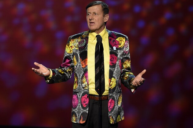 LOS ANGELES, CA - JULY 13: Honoree Craig Sager accepts the Jimmy V Award for Perserverance onstage during the 2016 ESPYS at Microsoft Theater on July 13, 2016 in Los Angeles, California.  (Photo by Kevin Winter/Getty Images)