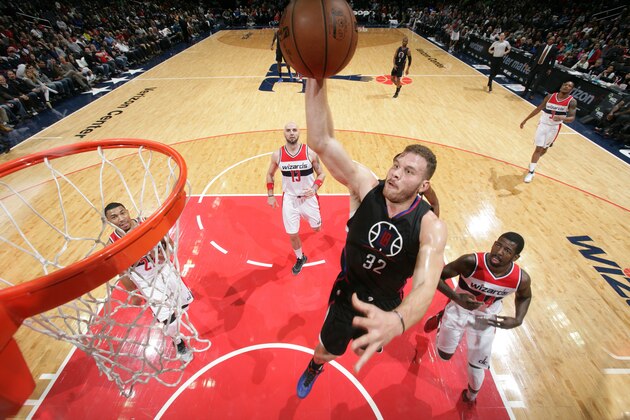WASHINGTON, DC - DECEMBER 18:  Blake Griffin #32 of the LA Clippers goes up for a dunk during a game against the Washington Wizards on December 18, 2016 at the Verizon Center in Washington, DC. NOTE TO USER: User expressly acknowledges and agrees that, by downloading and/or using this photograph, user is consenting to the terms and conditions of the Getty Images License Agreement. Mandatory Copyright Notice: Copyright 2016 NBAE (Photo by Ned Dishman/NBAE via Getty Images)