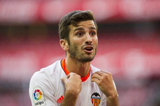 BILBAO, SPAIN - SEPTEMBER 18:  Jose Gaya of Valencia CF reacts during the La Liga match between Athletic Club Bilbao and Valencia CF at San Mames Stadium on September 18, 2016 in Bilbao, Spain.  (Photo by Juan Manuel Serrano Arce/Getty Images)