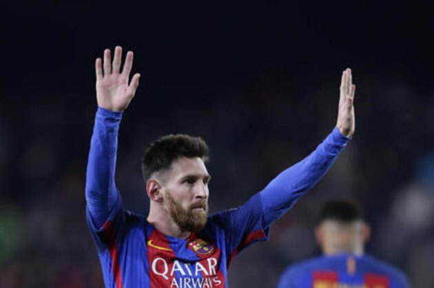 FC Barcelona's Lionel Messi celebrates after scoring during the Spanish La Liga soccer match between FC Barcelona and Espanyol at the Camp Nou in Barcelona, Spain, Sunday, Dec. 18, 2016. (AP Photo/Manu Fernandez)